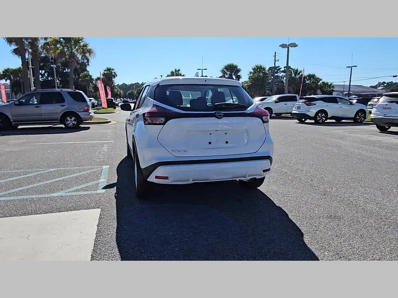 2025 Nissan KICKS PLAY Base - Photo 30