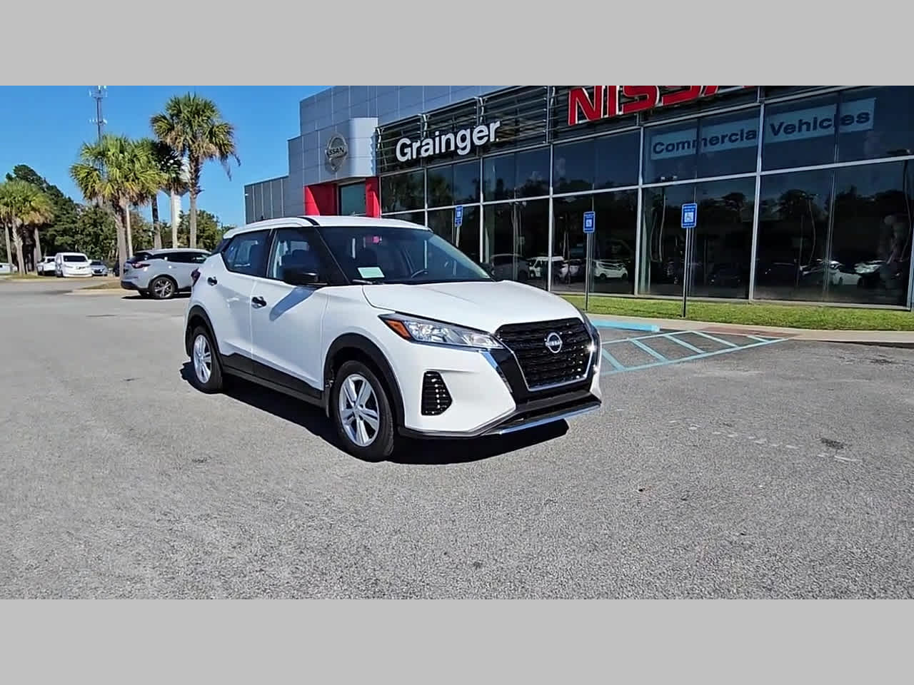 2025 Nissan KICKS PLAY Base - Photo 18