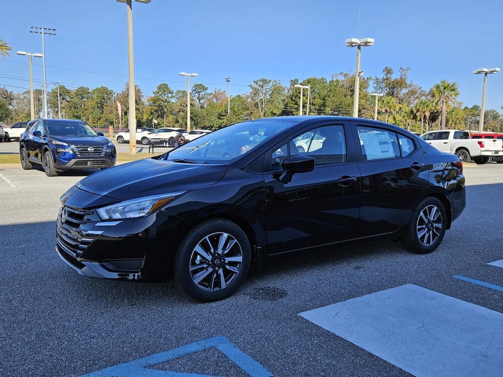 New 2025 Nissan Versa 1.6 SV Sedan