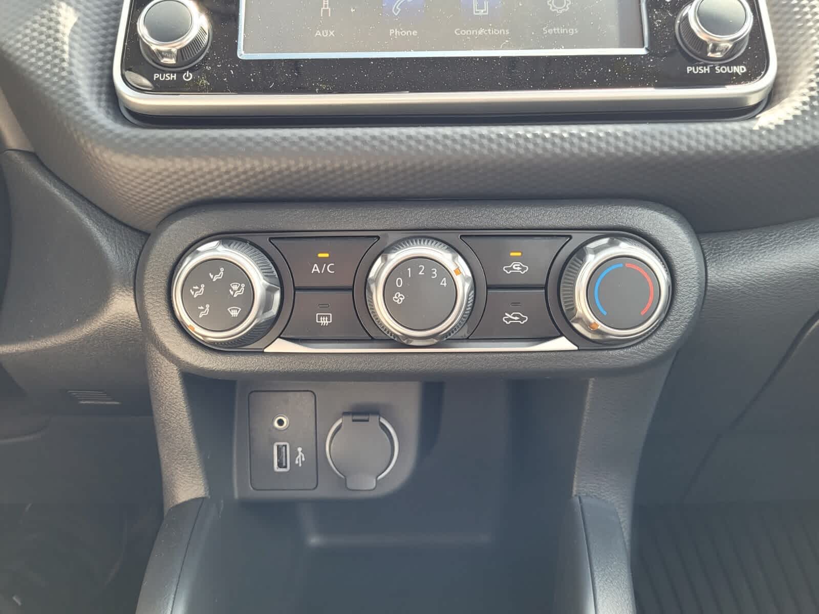 2025 Nissan KICKS PLAY Base - Photo 10