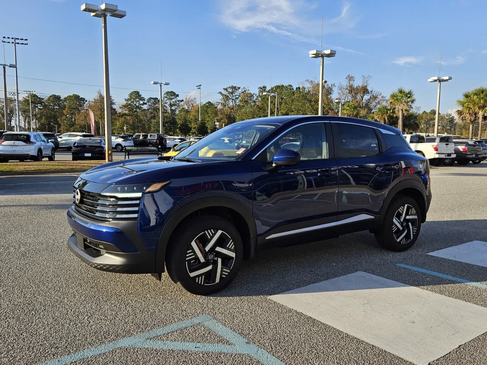 2025 Nissan Kicks SV photo 2