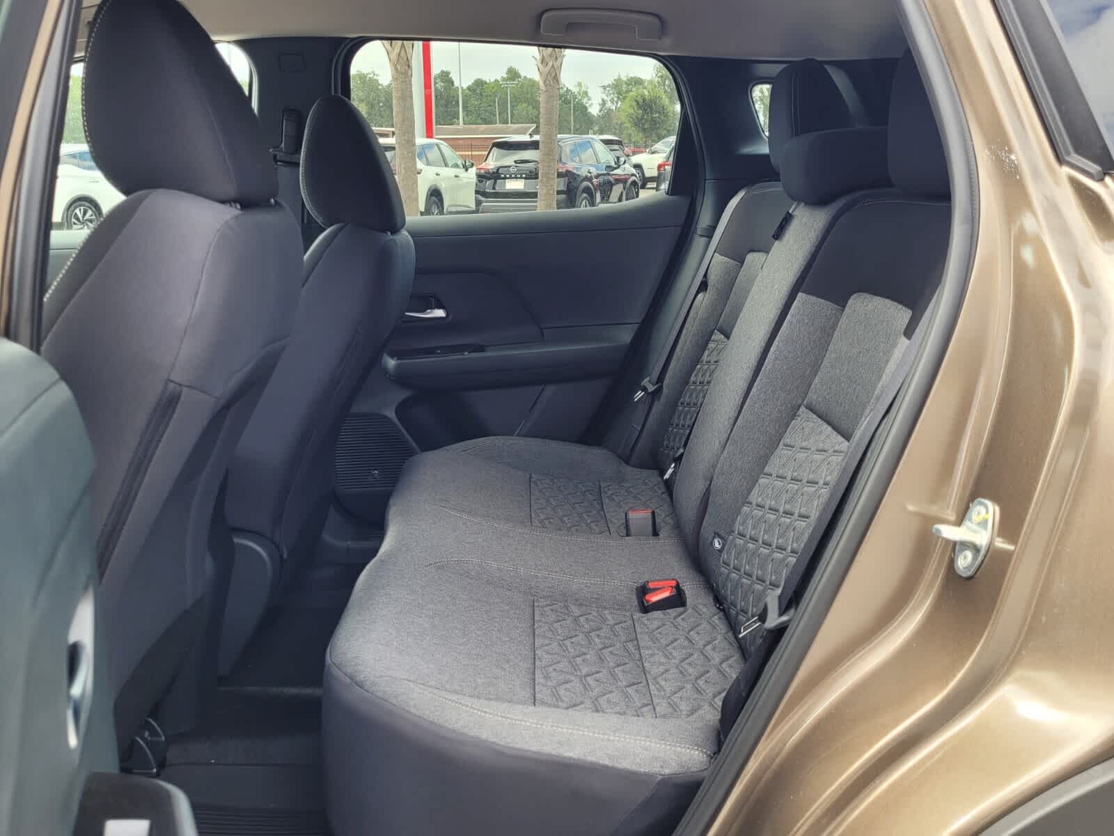 2026 Nissan Kicks SV photo 2