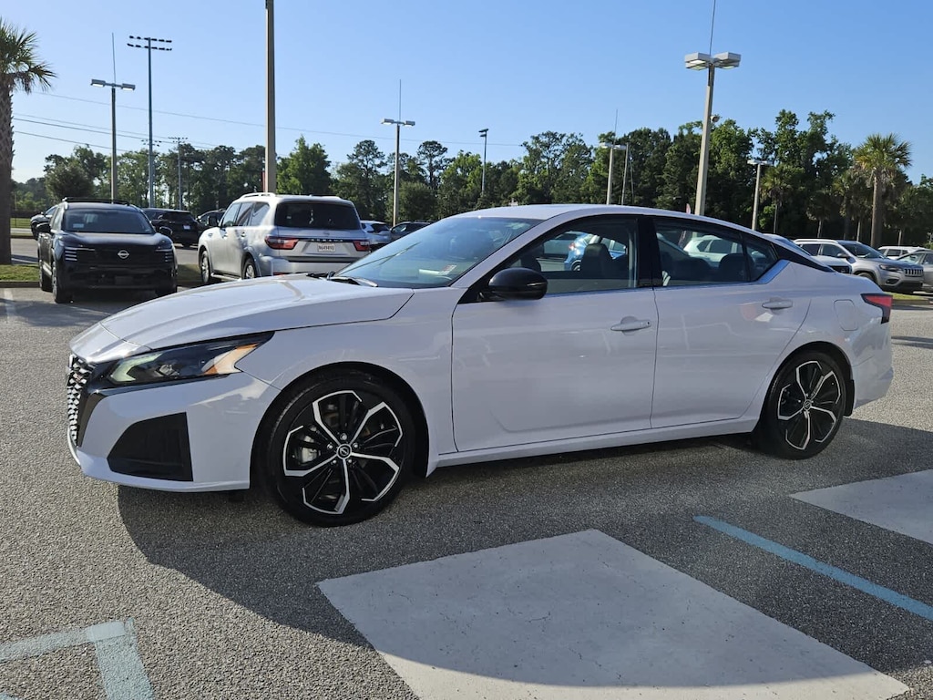 Used 2024 Nissan Altima 2.5 SR Sedan