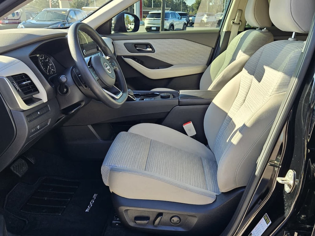 Used 2023 Nissan Rogue SV SUV