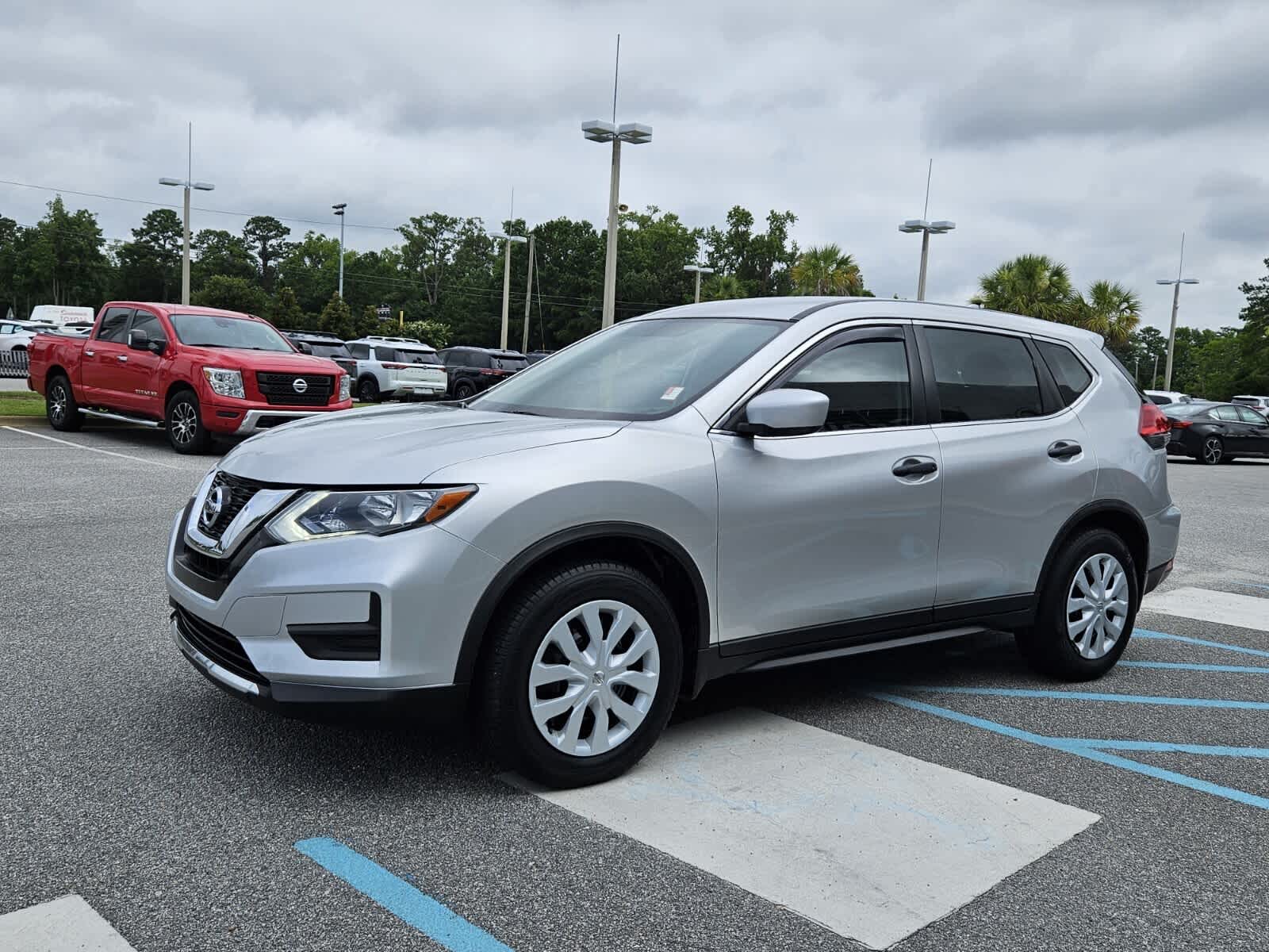 Used 2017 Nissan Rogue S with VIN JN8AT2MT3HW138348 for sale in Savannah, GA