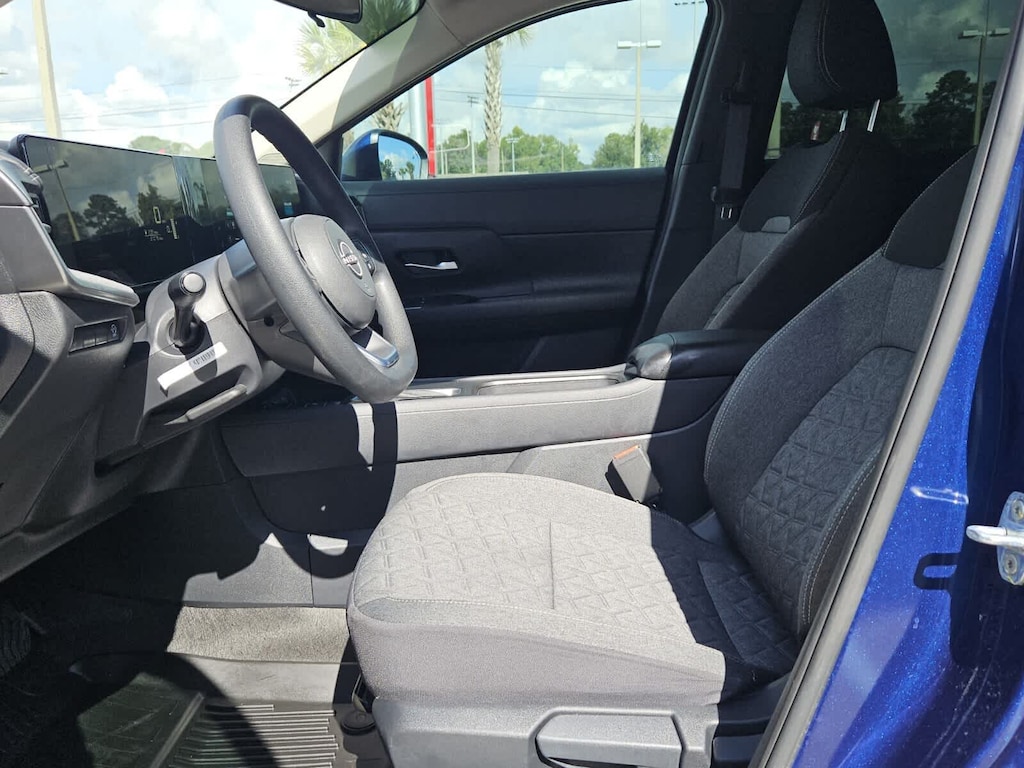 Used 2025 Nissan Kicks SV SUV