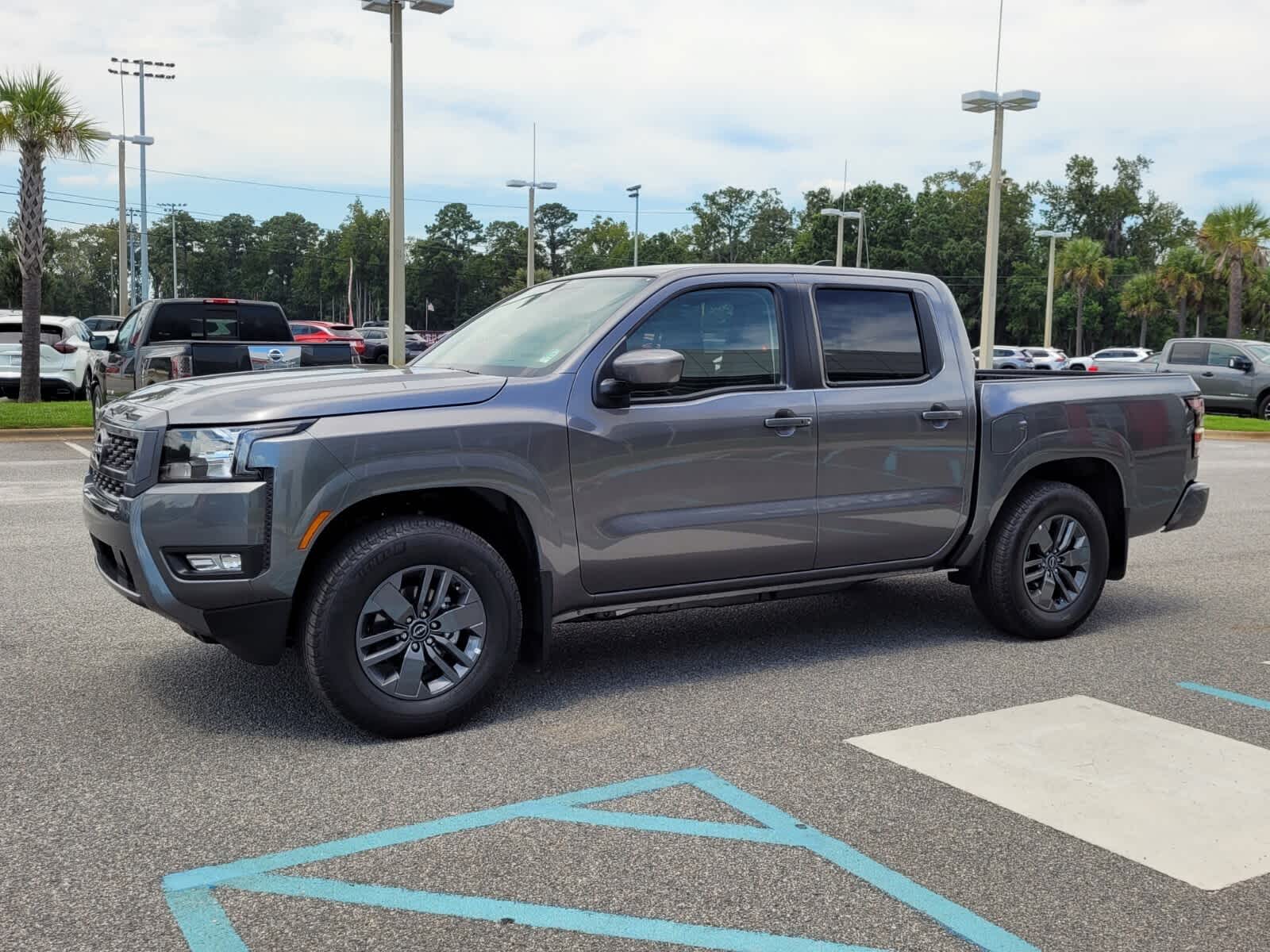 2025 Nissan Frontier SV photo 2