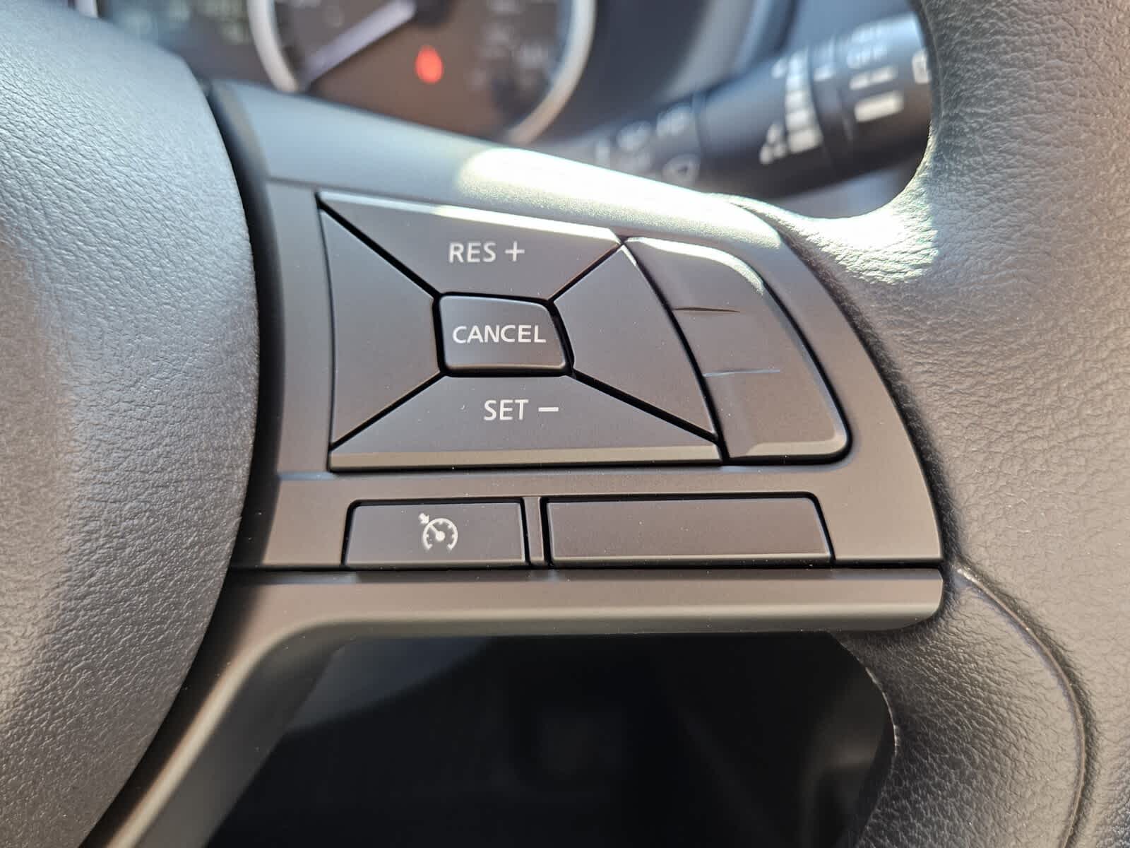 2025 Nissan KICKS PLAY Base - Photo 13