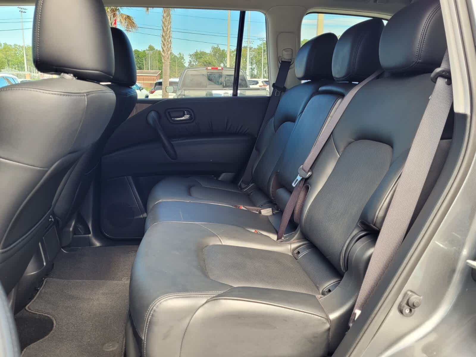 2024 Nissan Armada SL photo 3