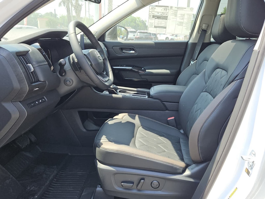 New 2026 Nissan Pathfinder Platinum SUV