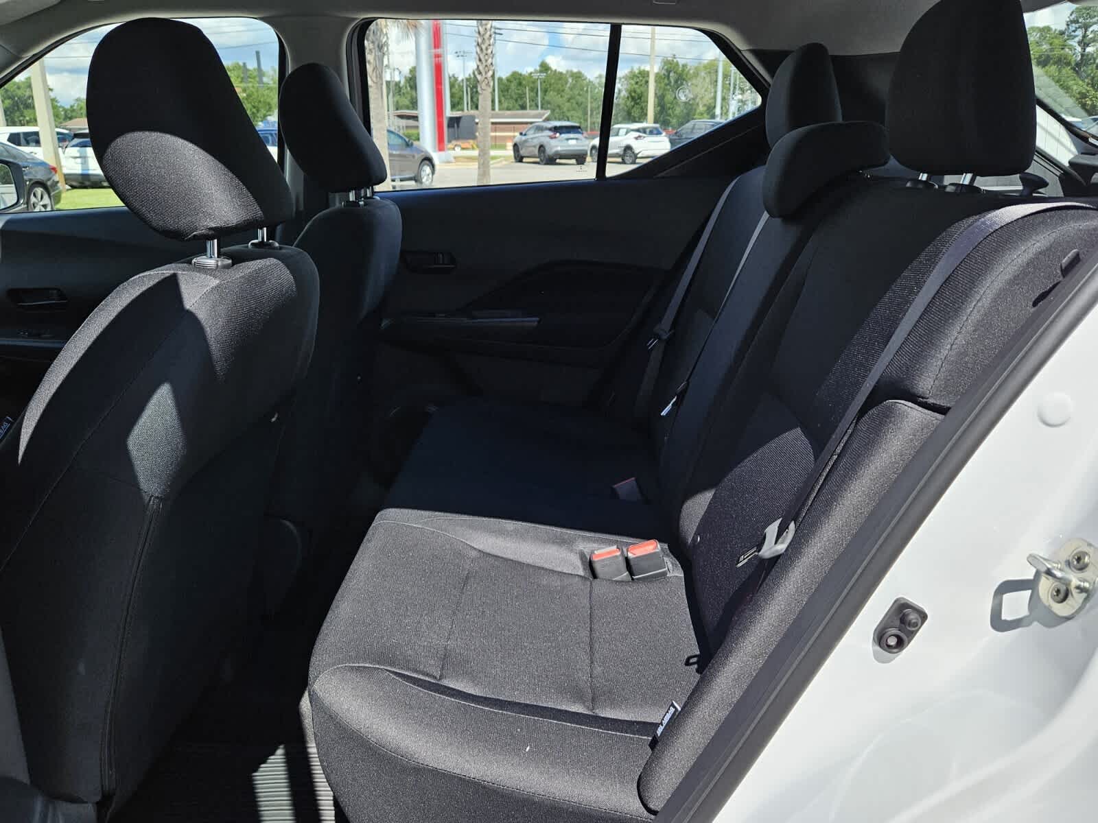 2025 Nissan Kicks Play S photo 4