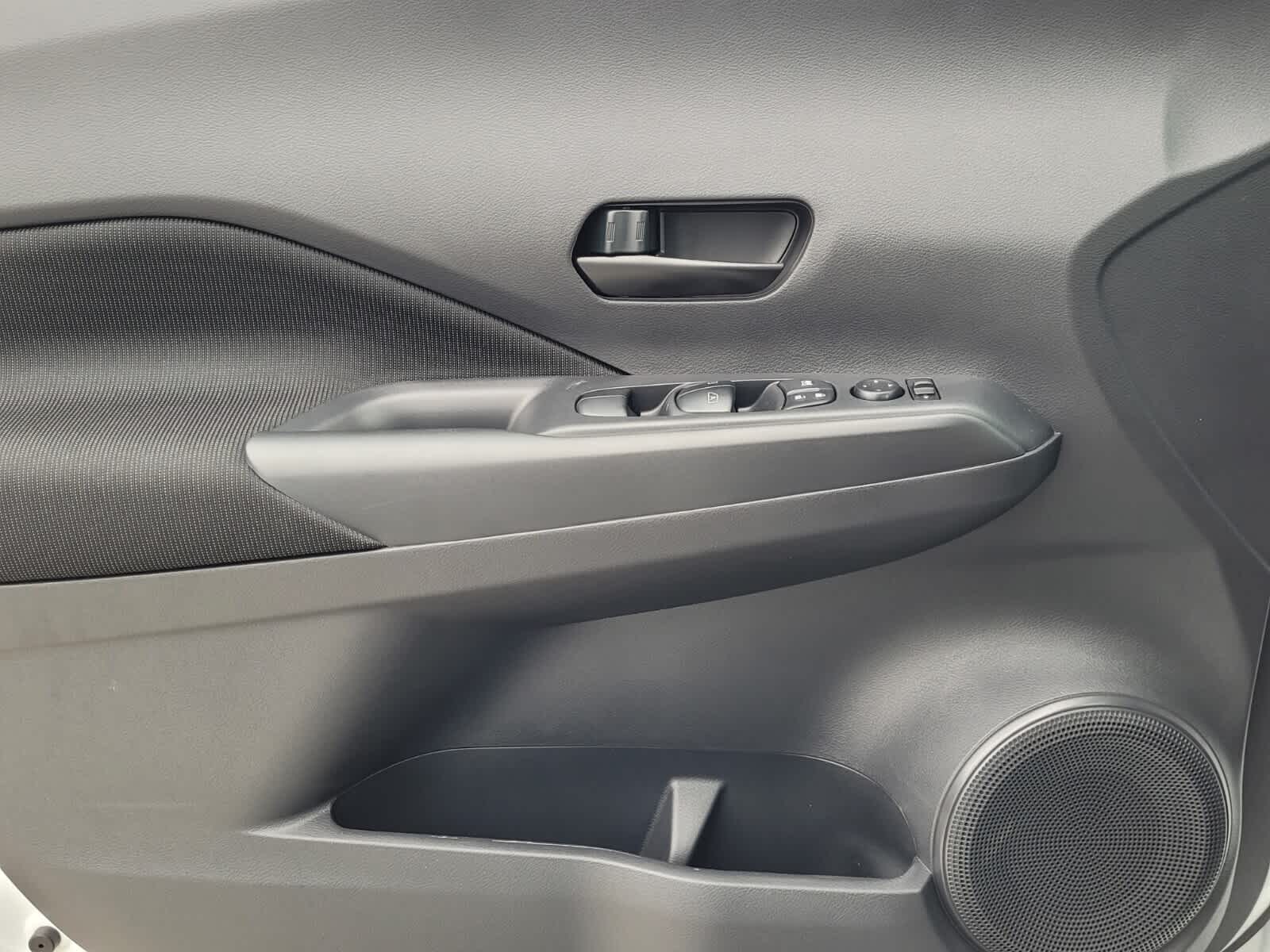 2025 Nissan KICKS PLAY Base - Photo 15
