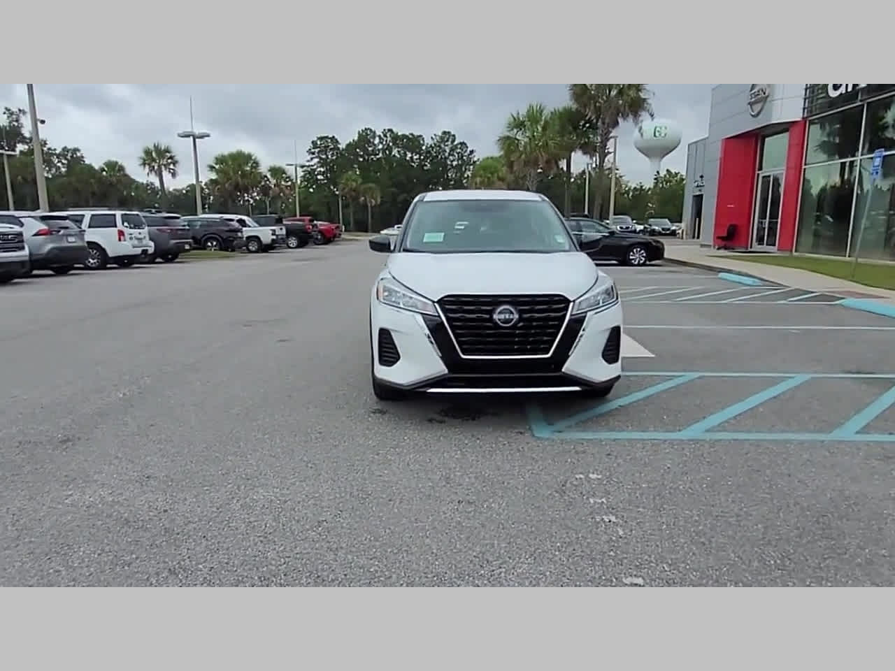 2025 Nissan KICKS PLAY Base - Photo 16