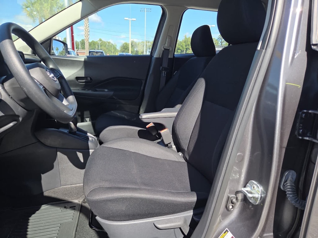 Used 2025 Nissan Kicks Play S SUV