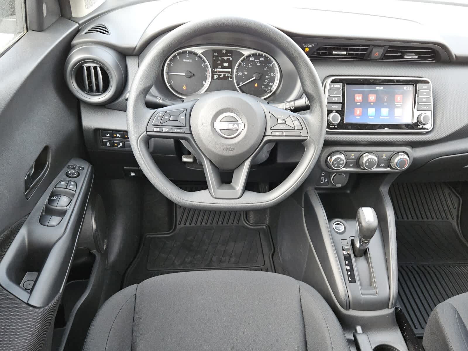2025 Nissan KICKS PLAY Base - Photo 5