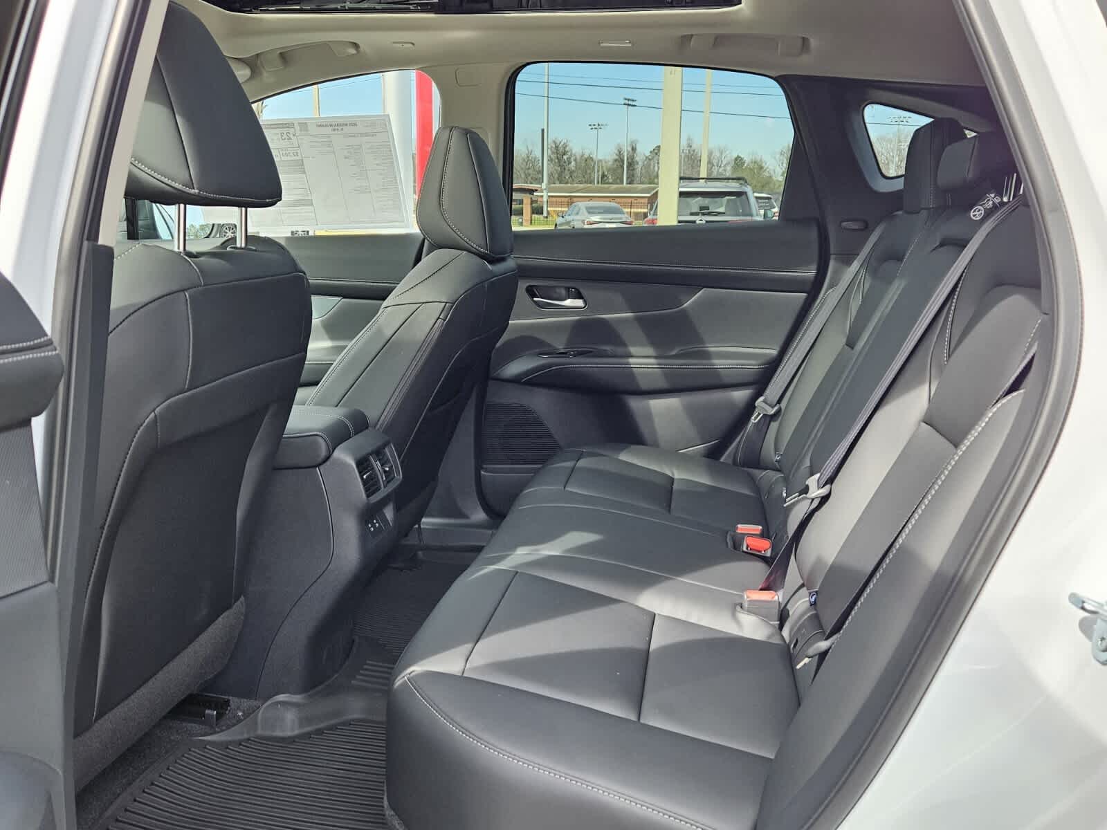 2025 Nissan Murano SL photo 3