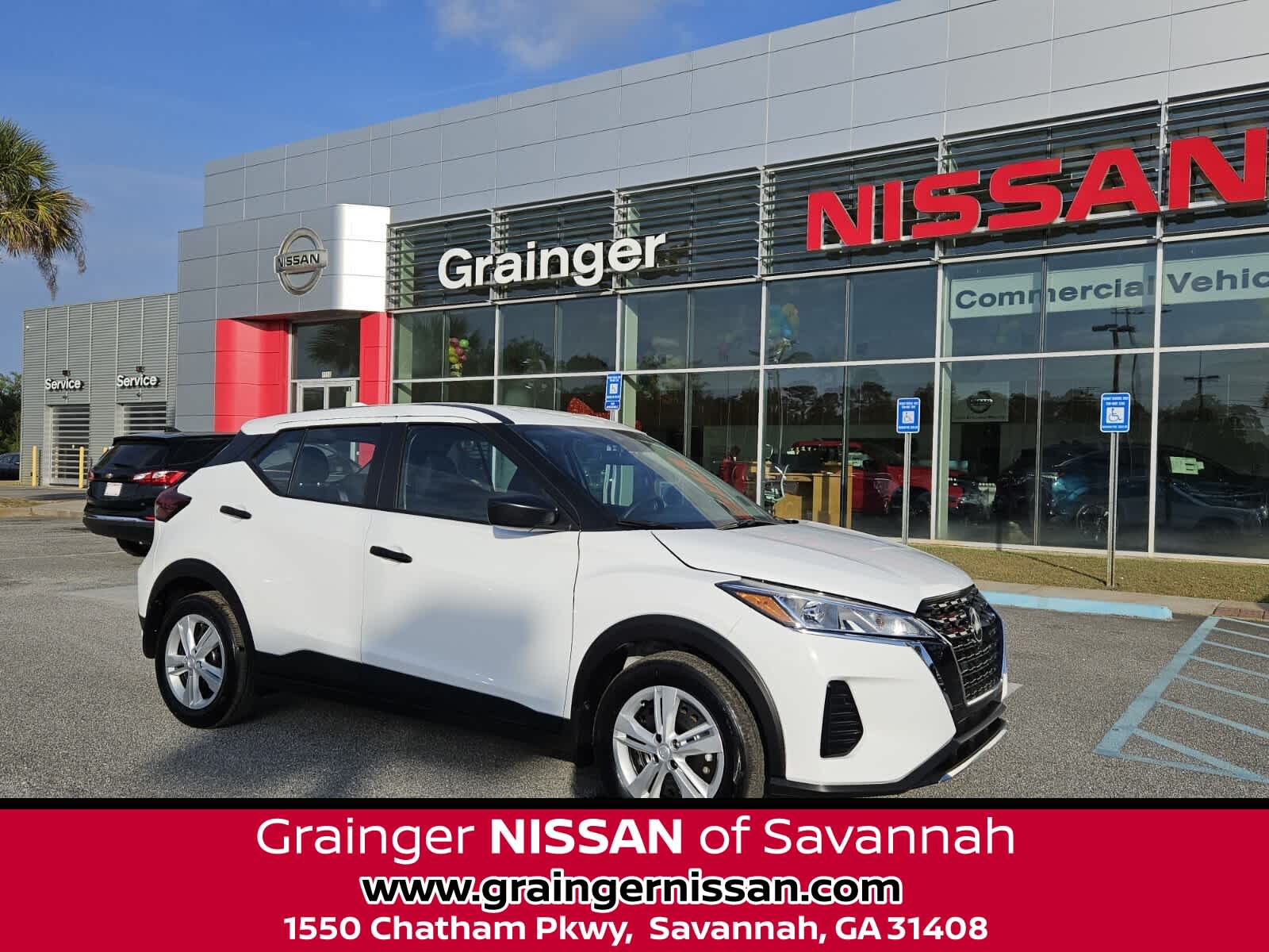 2025 Nissan KICKS PLAY Base