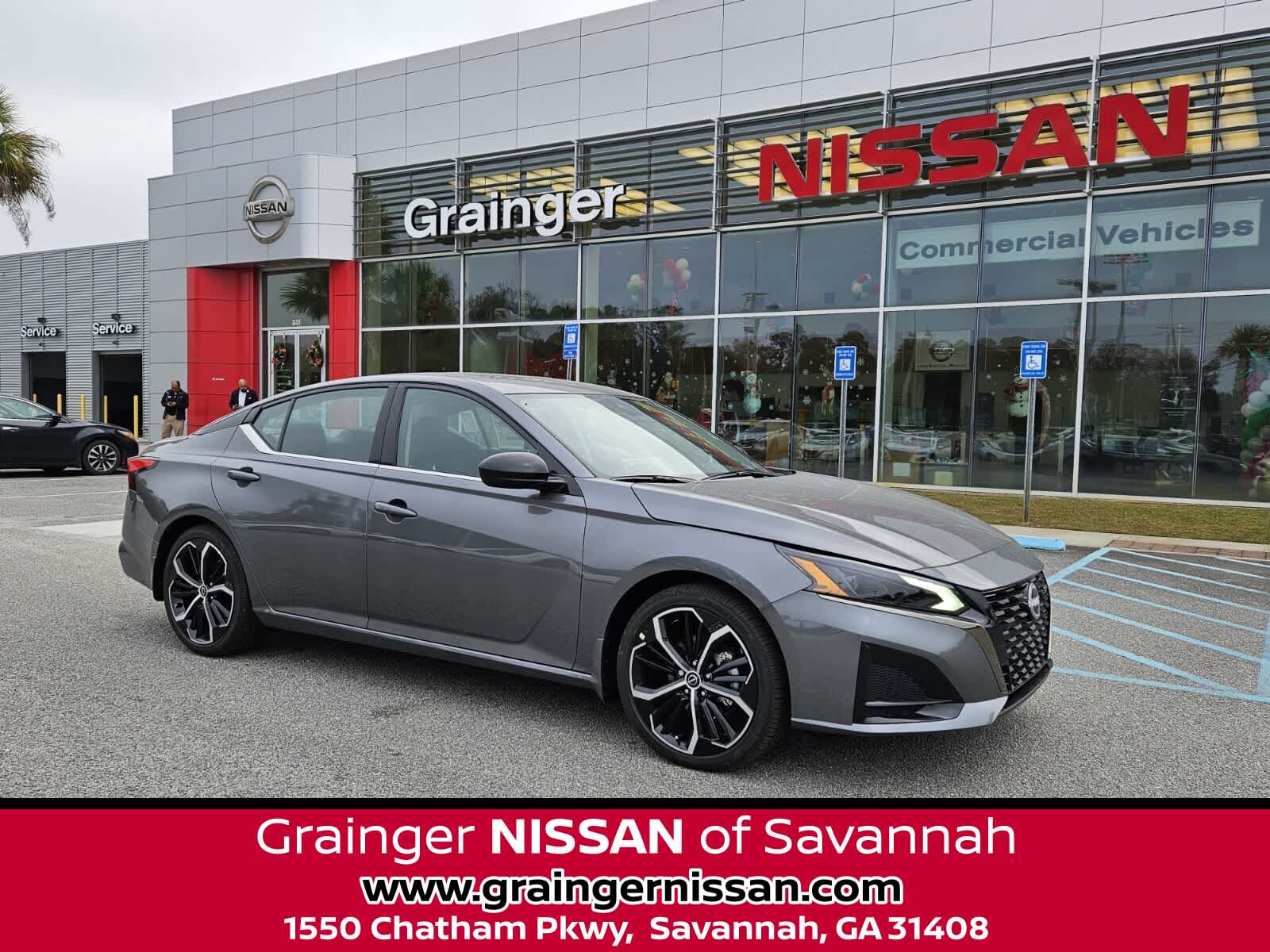 2025 Nissan Altima SR's photo