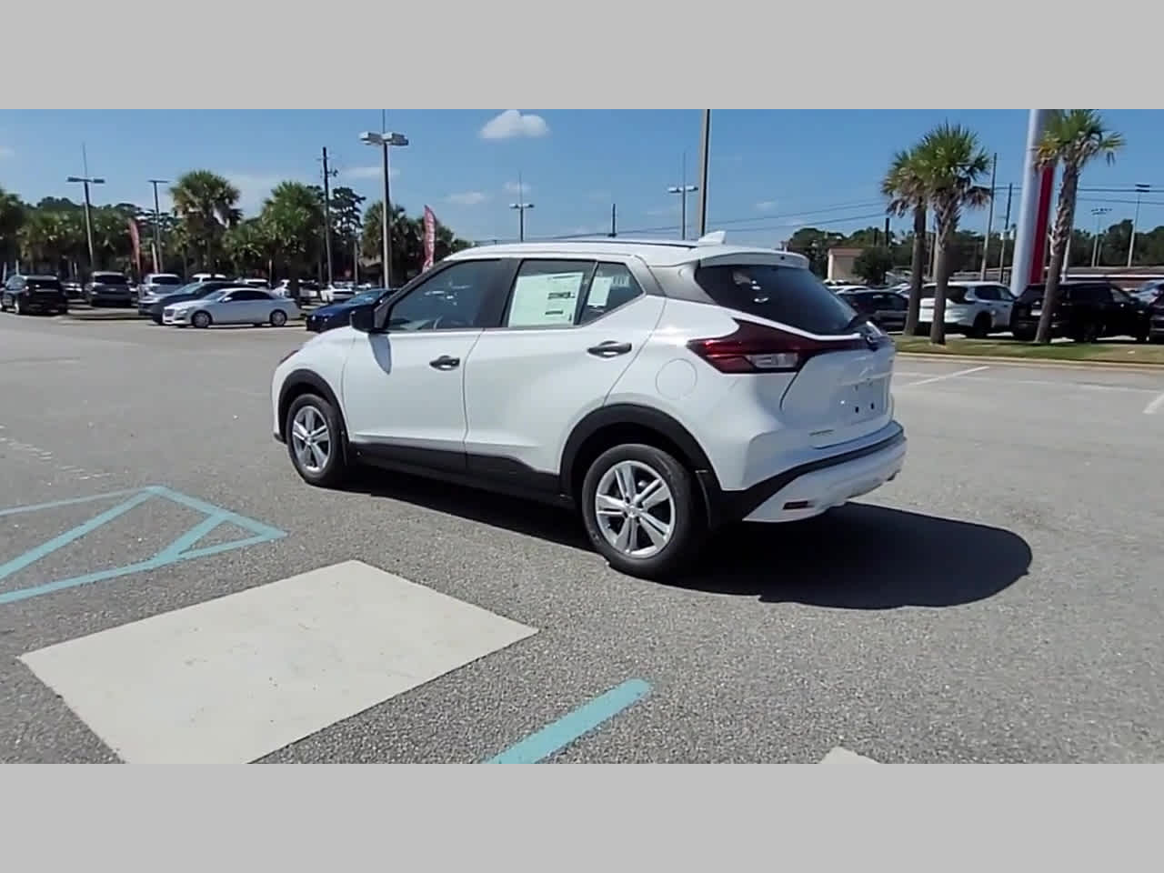 2025 Nissan KICKS PLAY Base - Photo 27