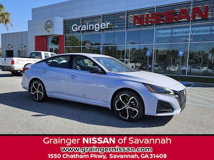 2025 Nissan Altima SR Sedan