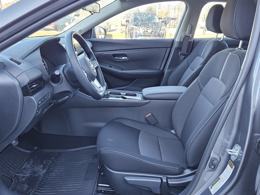 New 2025 Nissan Sentra SV Sedan