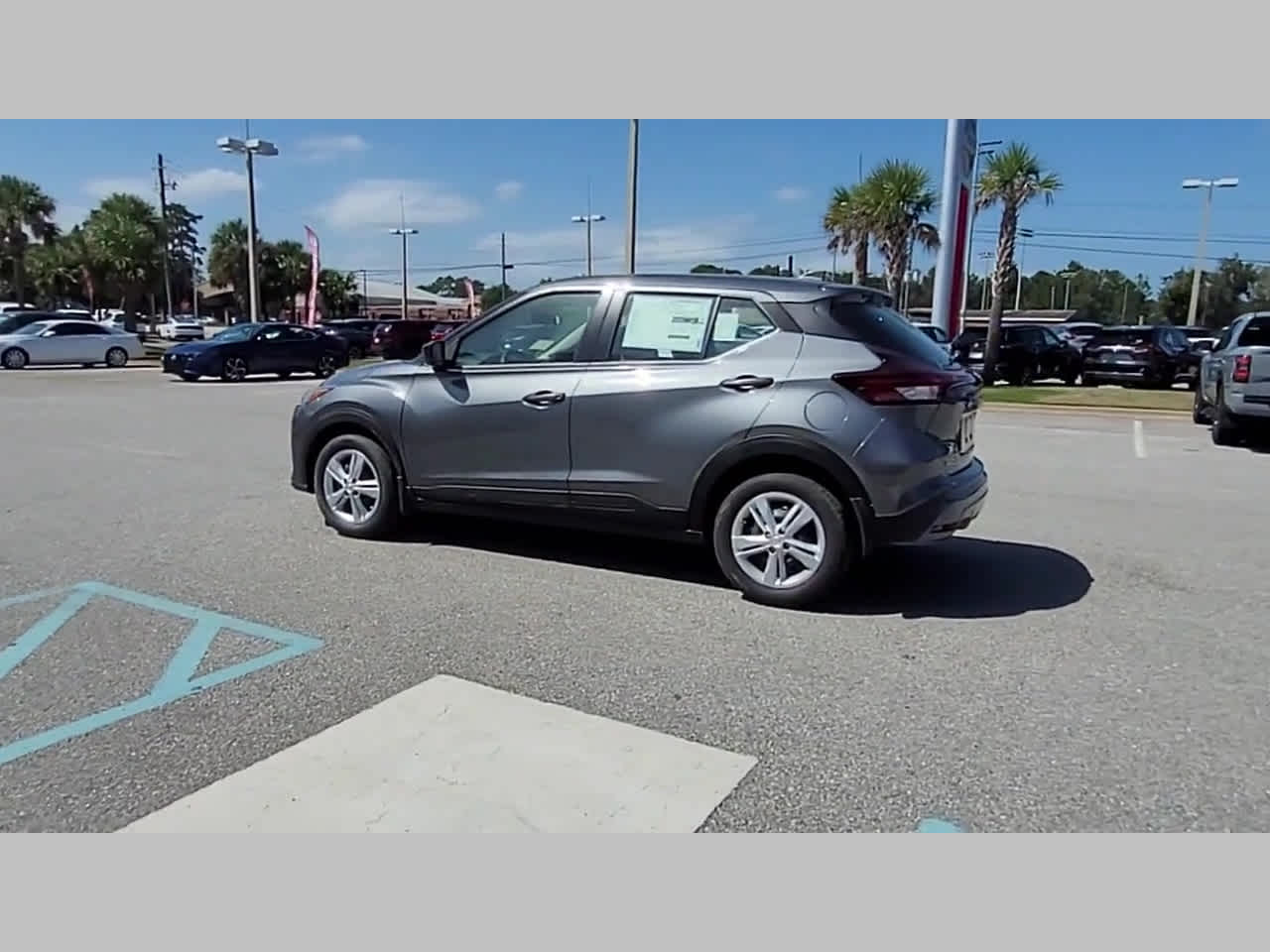 2025 Nissan KICKS PLAY Base - Photo 24