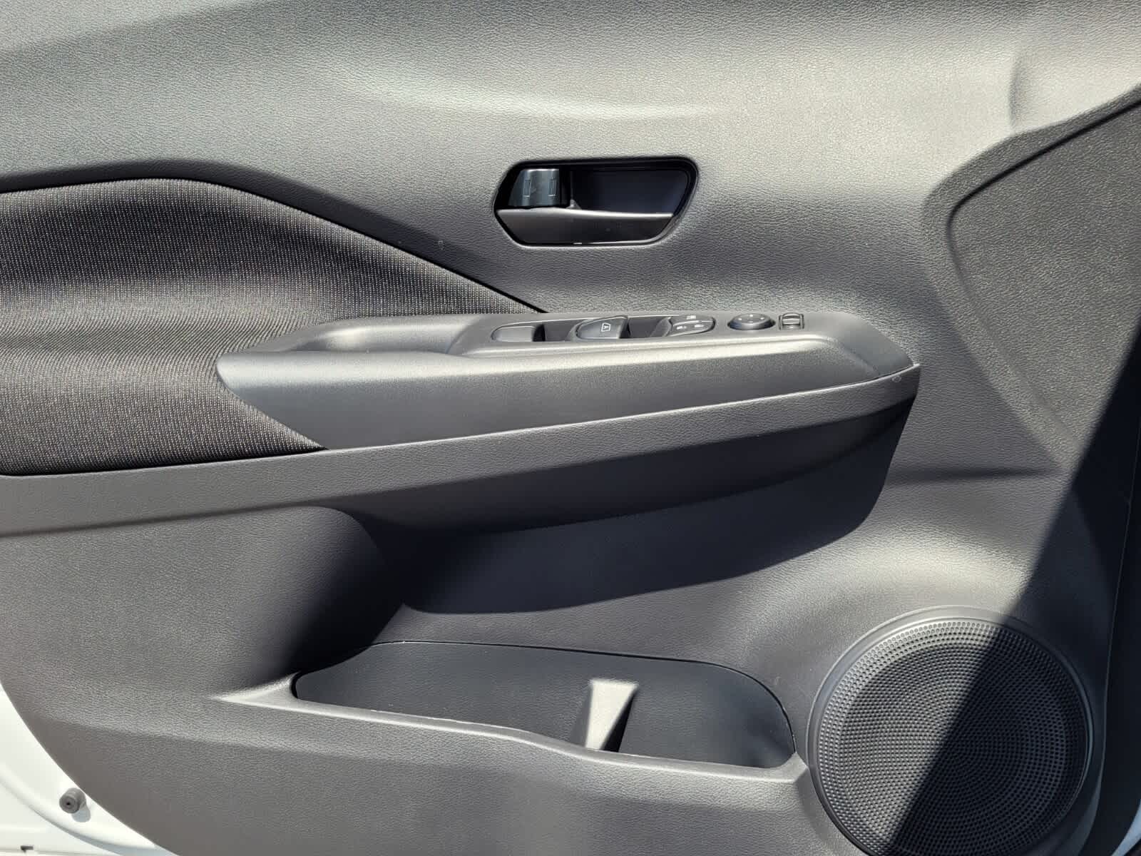 2025 Nissan KICKS PLAY Base - Photo 15