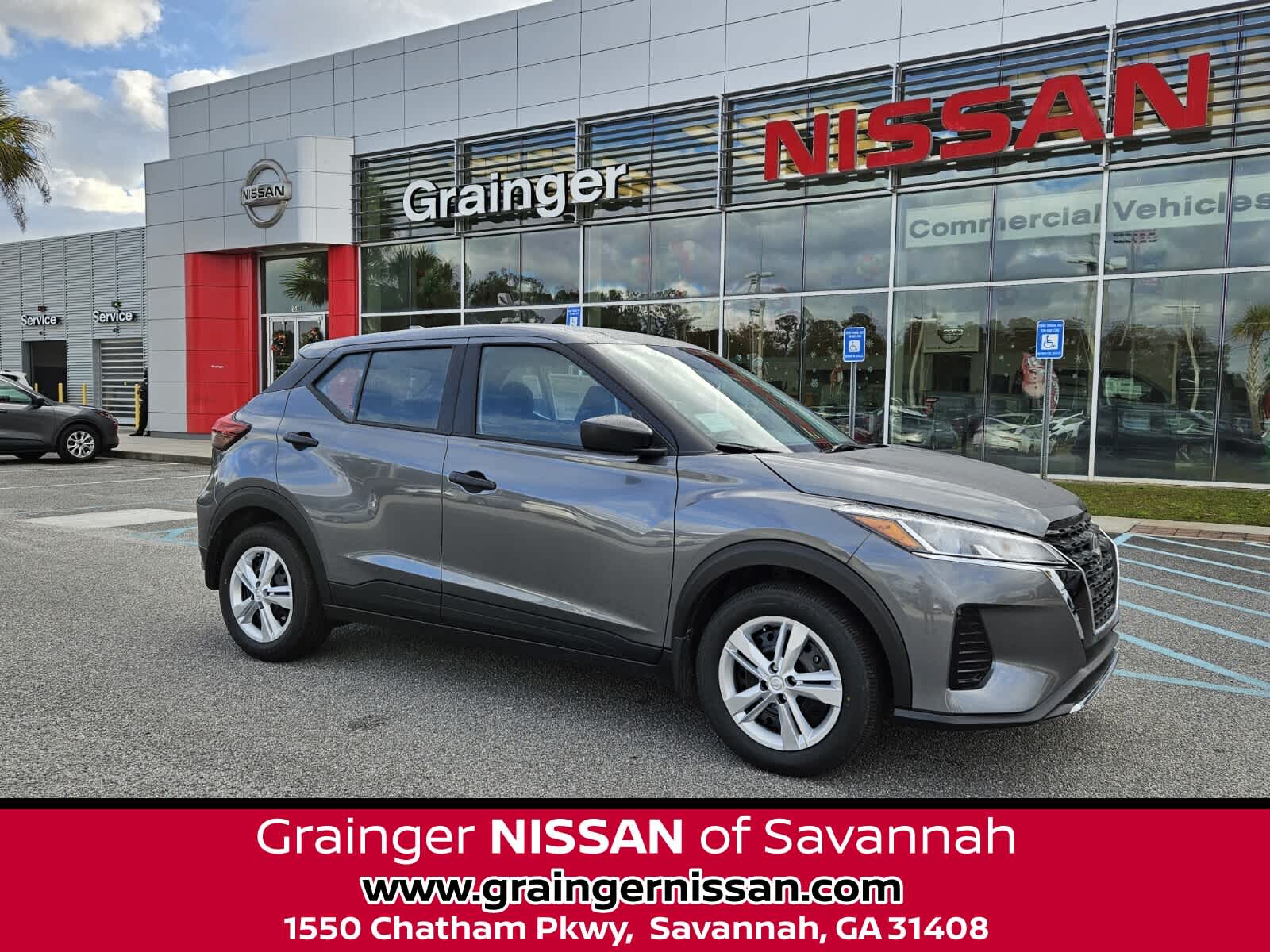 2025 Nissan KICKS PLAY Base's photo