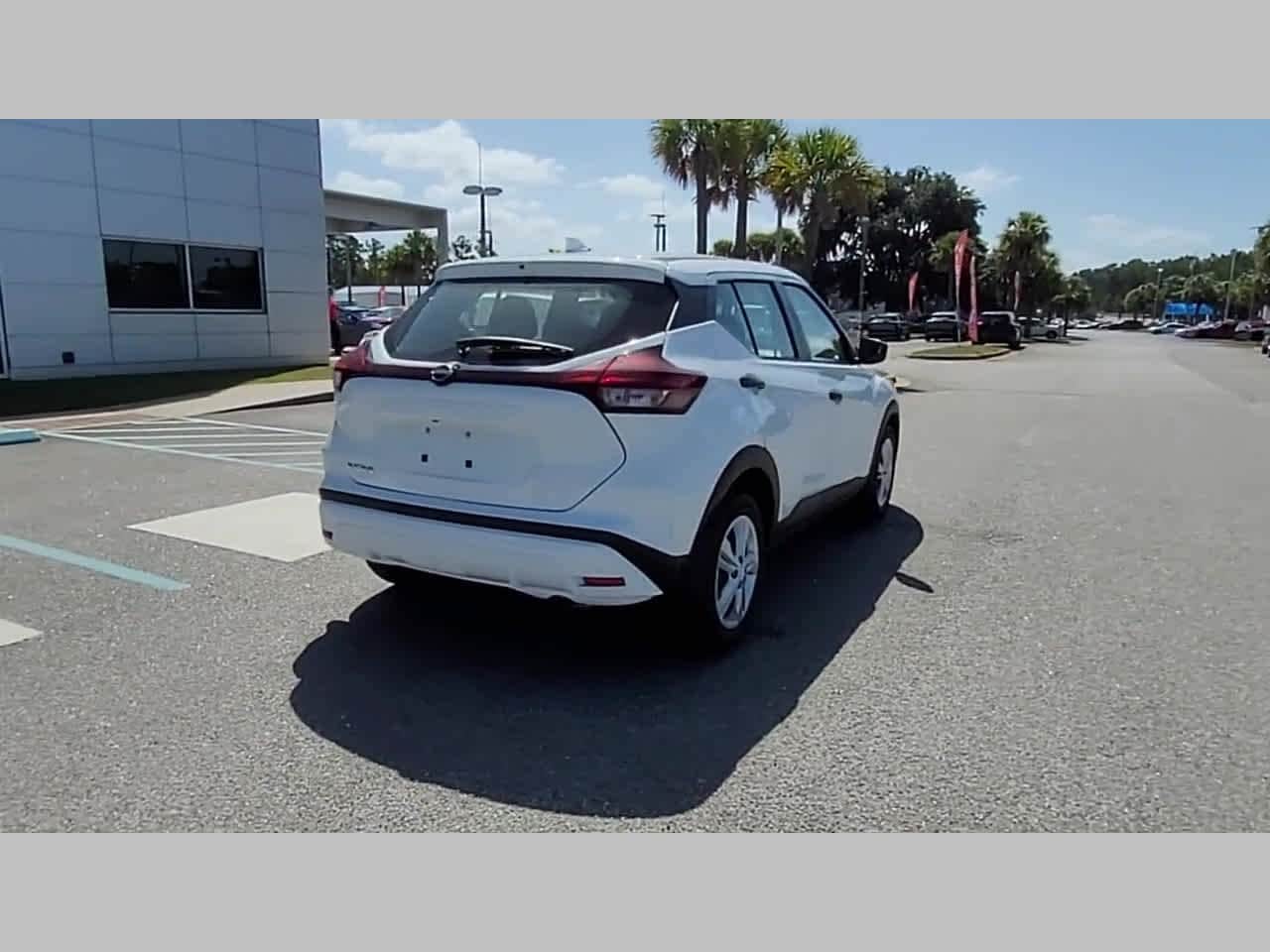 2025 Nissan KICKS PLAY Base - Photo 31