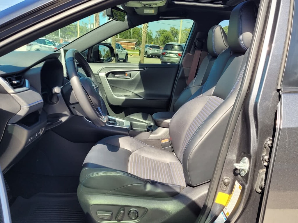 Used 2020 Toyota RAV4 Hybrid XSE SUV