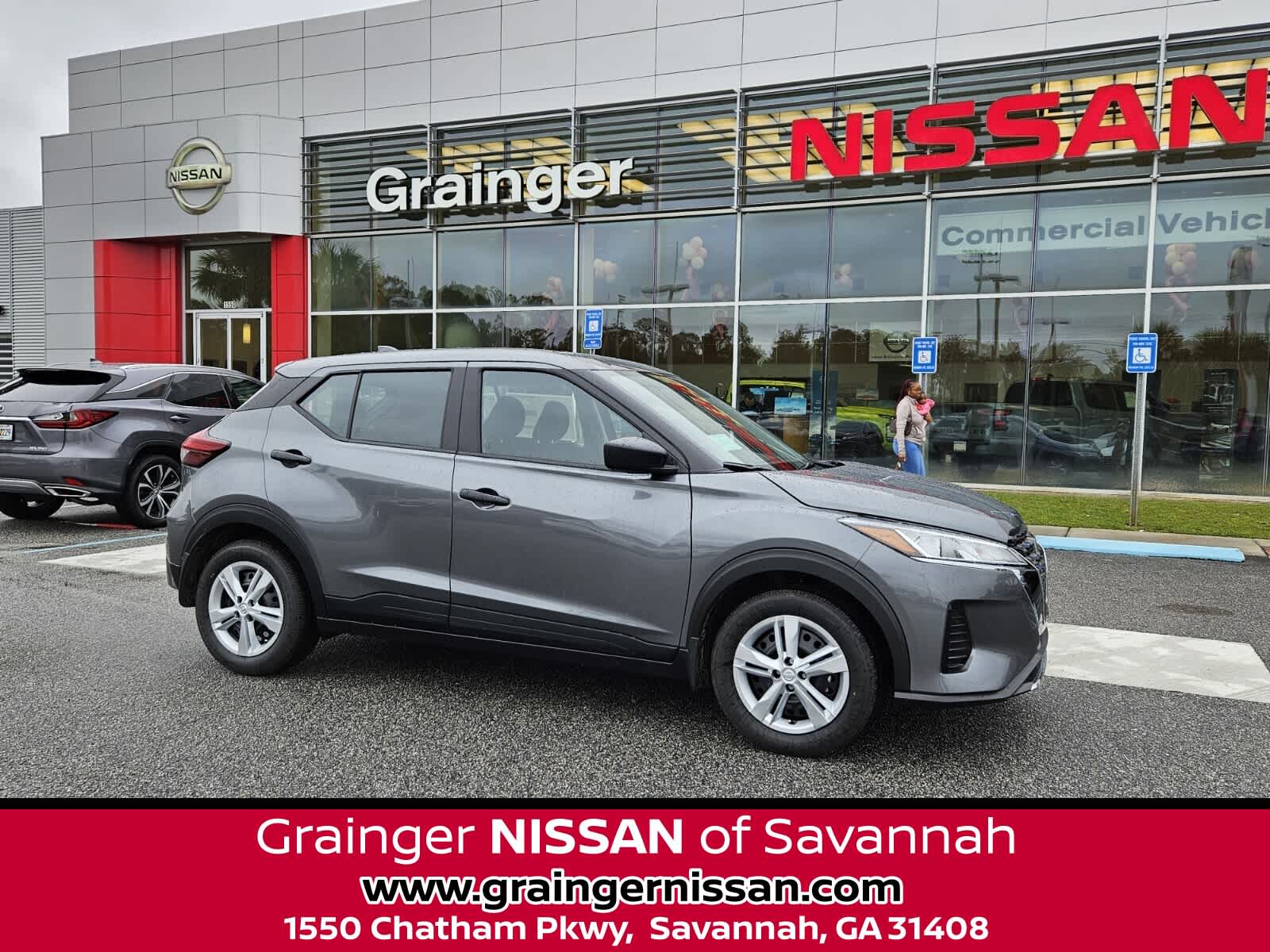 2025 Nissan KICKS PLAY Base's photo