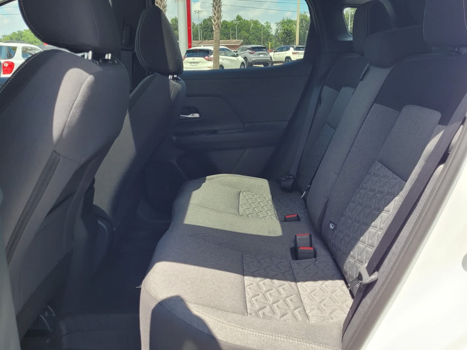 2025 Nissan Kicks SV photo 2