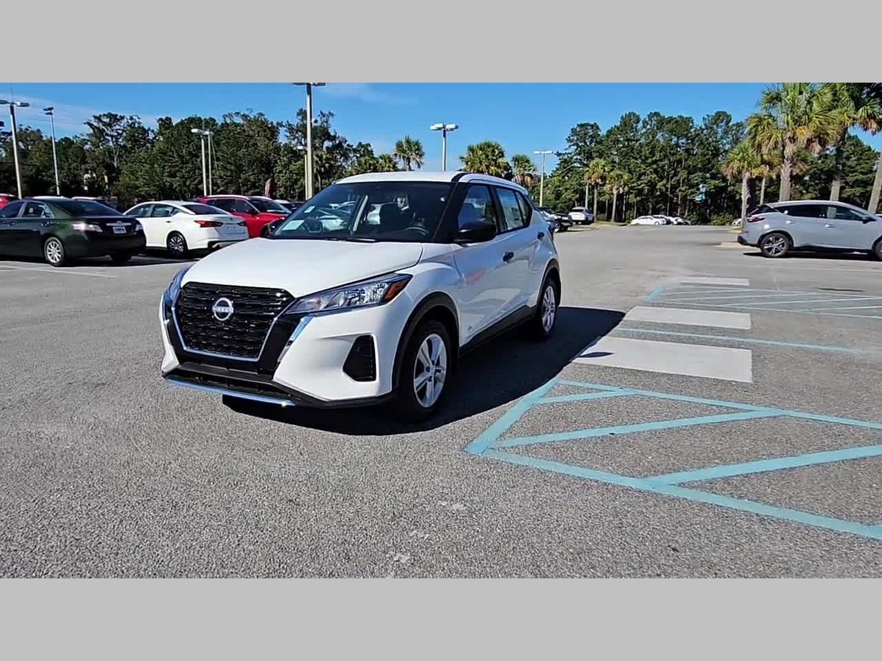 2025 Nissan KICKS PLAY Base - Photo 21