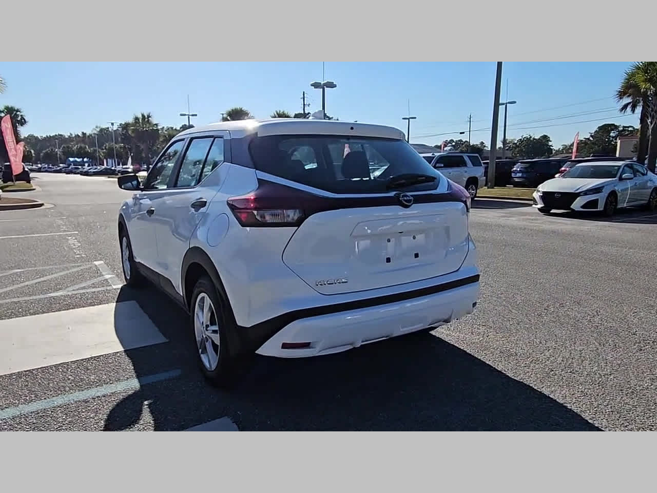 2025 Nissan KICKS PLAY Base - Photo 28
