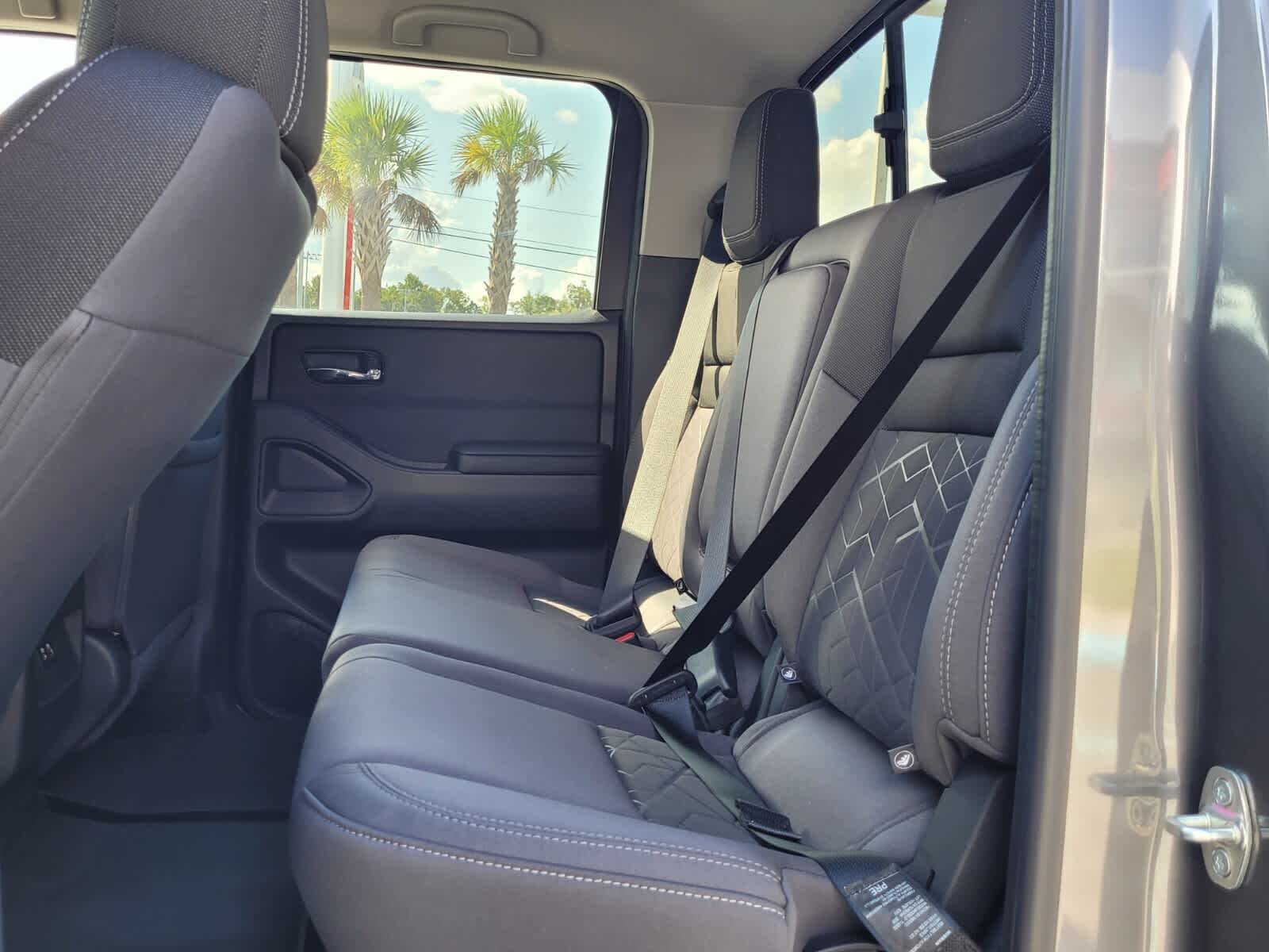 2026 Nissan Frontier SV photo 4