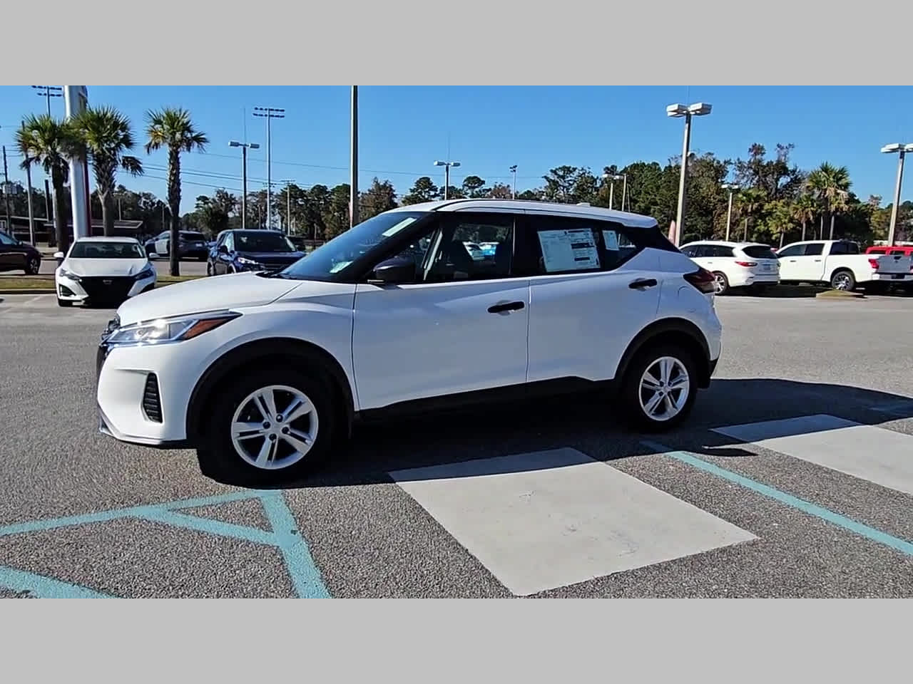2025 Nissan KICKS PLAY Base - Photo 23