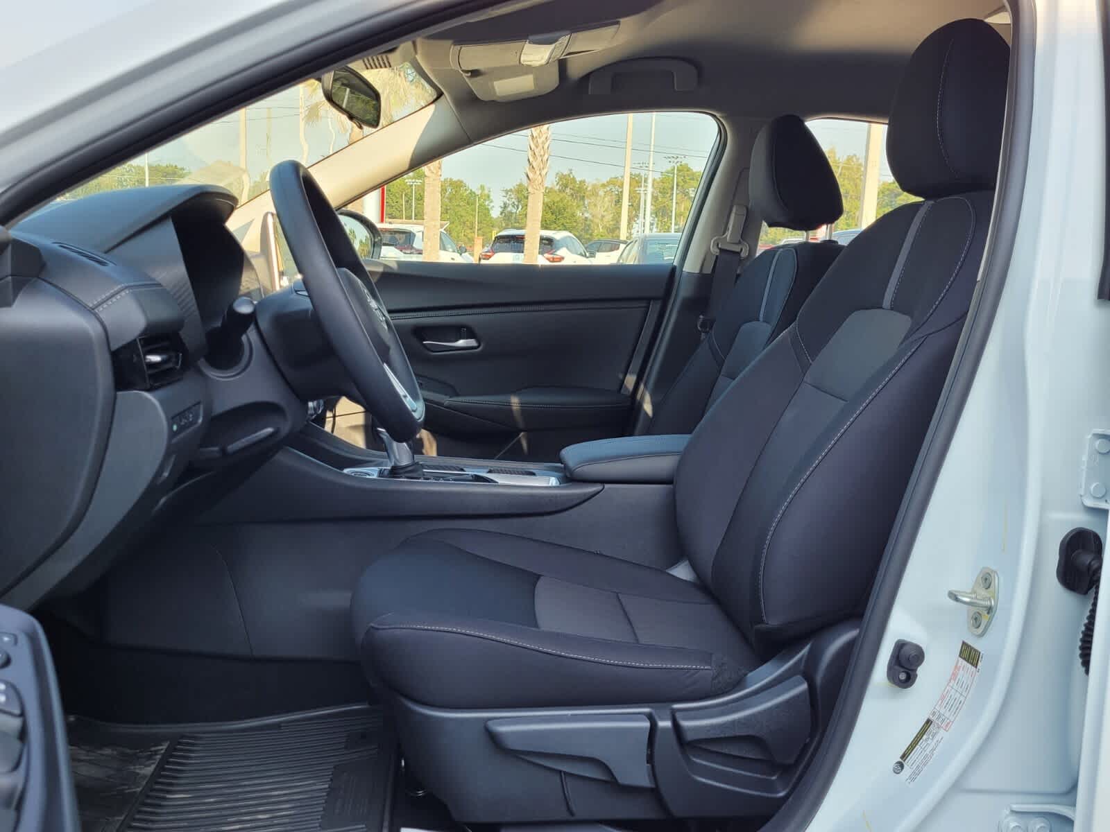 2026 Nissan Kicks SV photo 2