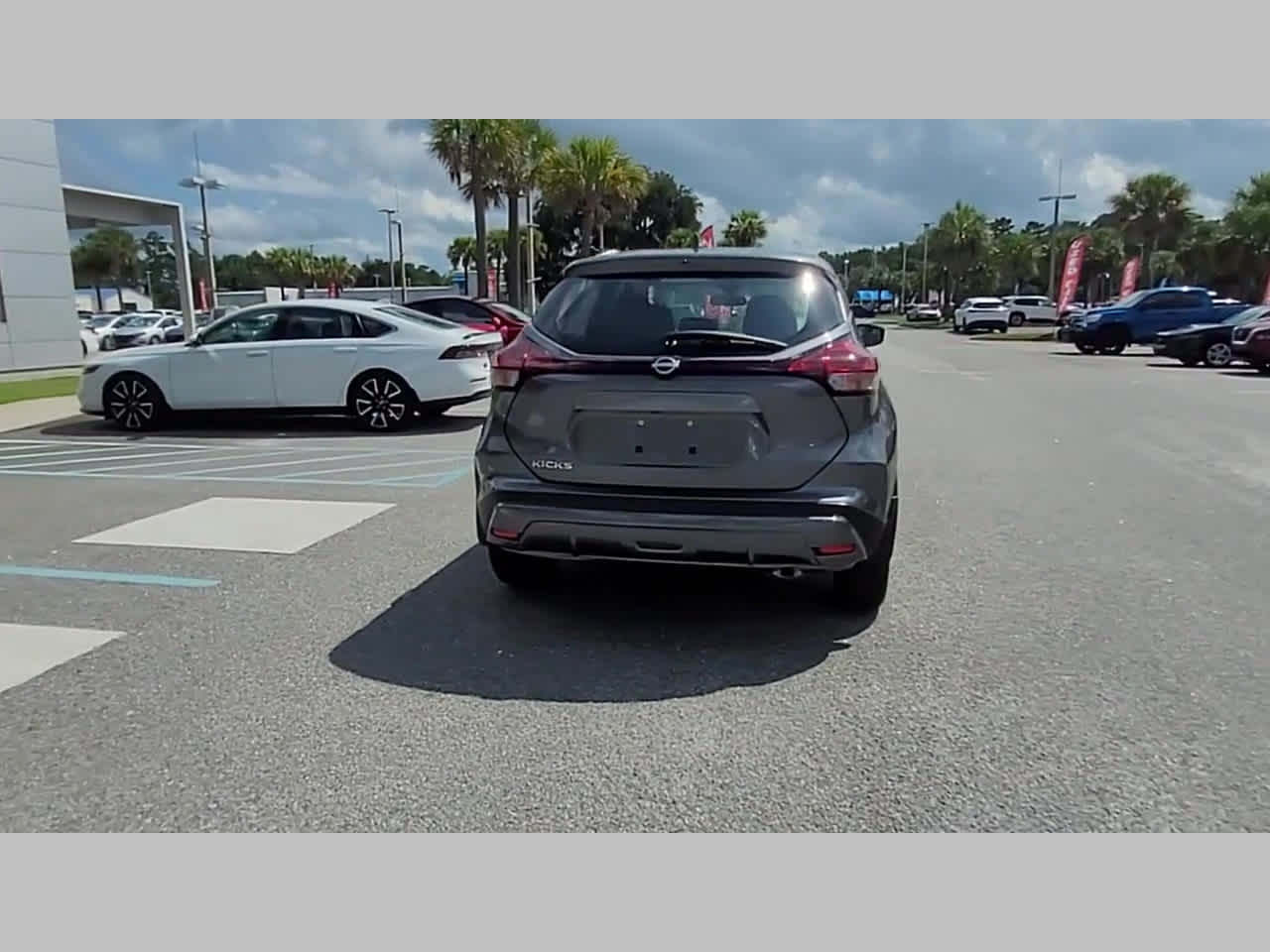 2025 Nissan KICKS PLAY Base - Photo 31