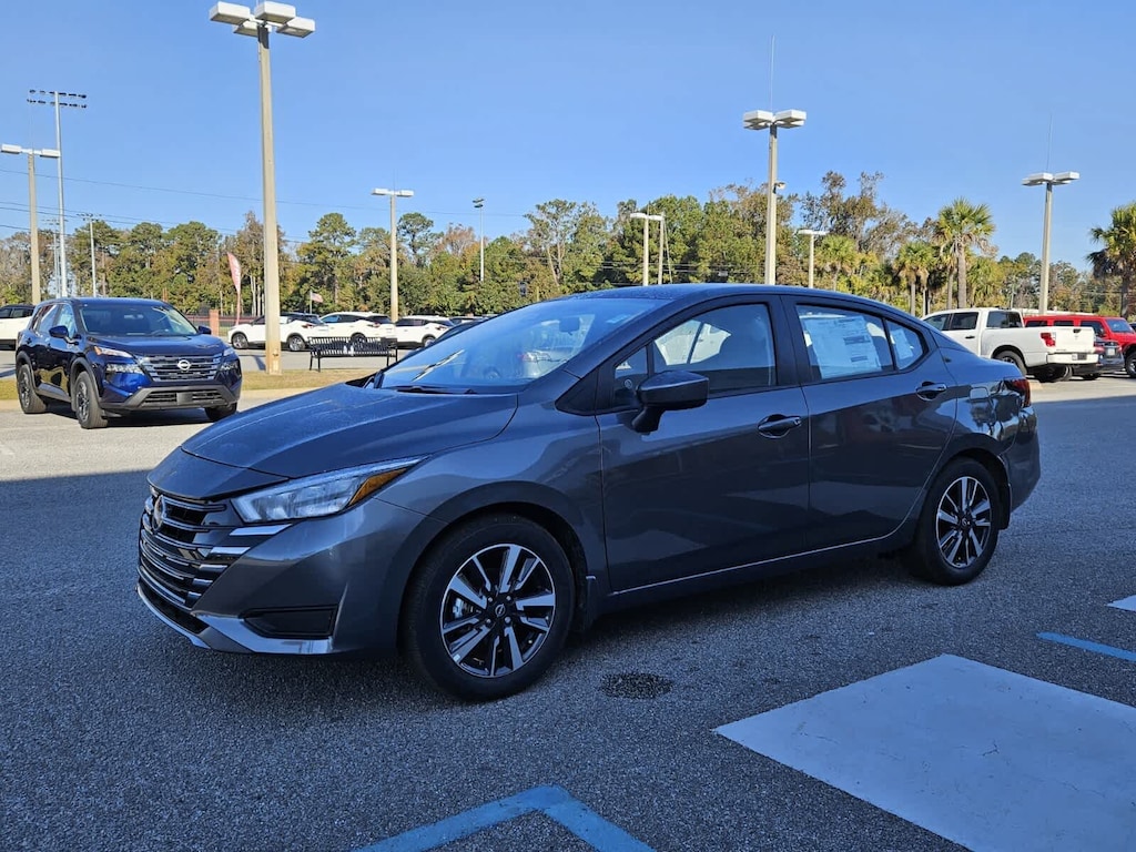 New 2025 Nissan Versa 1.6 SV Sedan