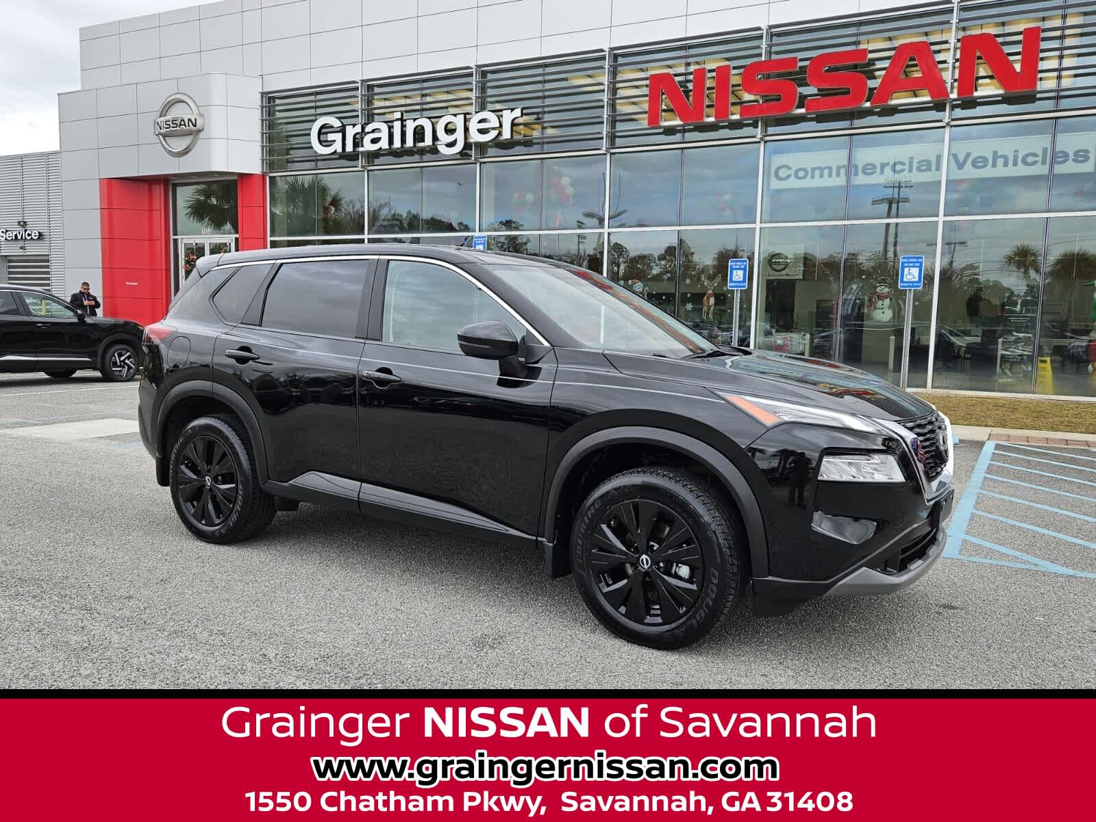 2023 Nissan Rogue SV's photo