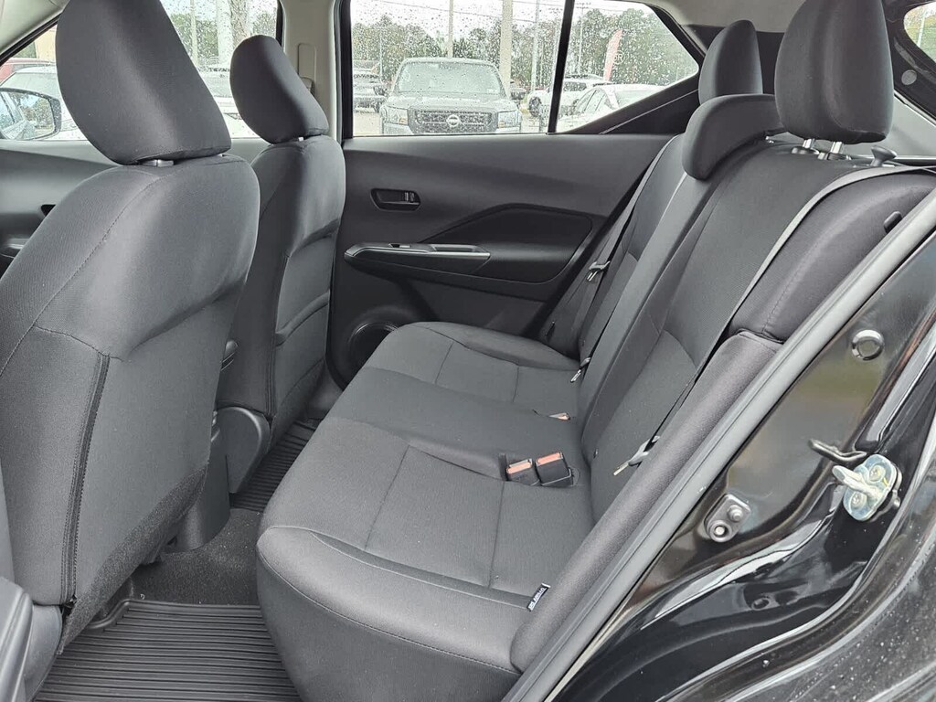 New 2025 Nissan Kicks Play S SUV