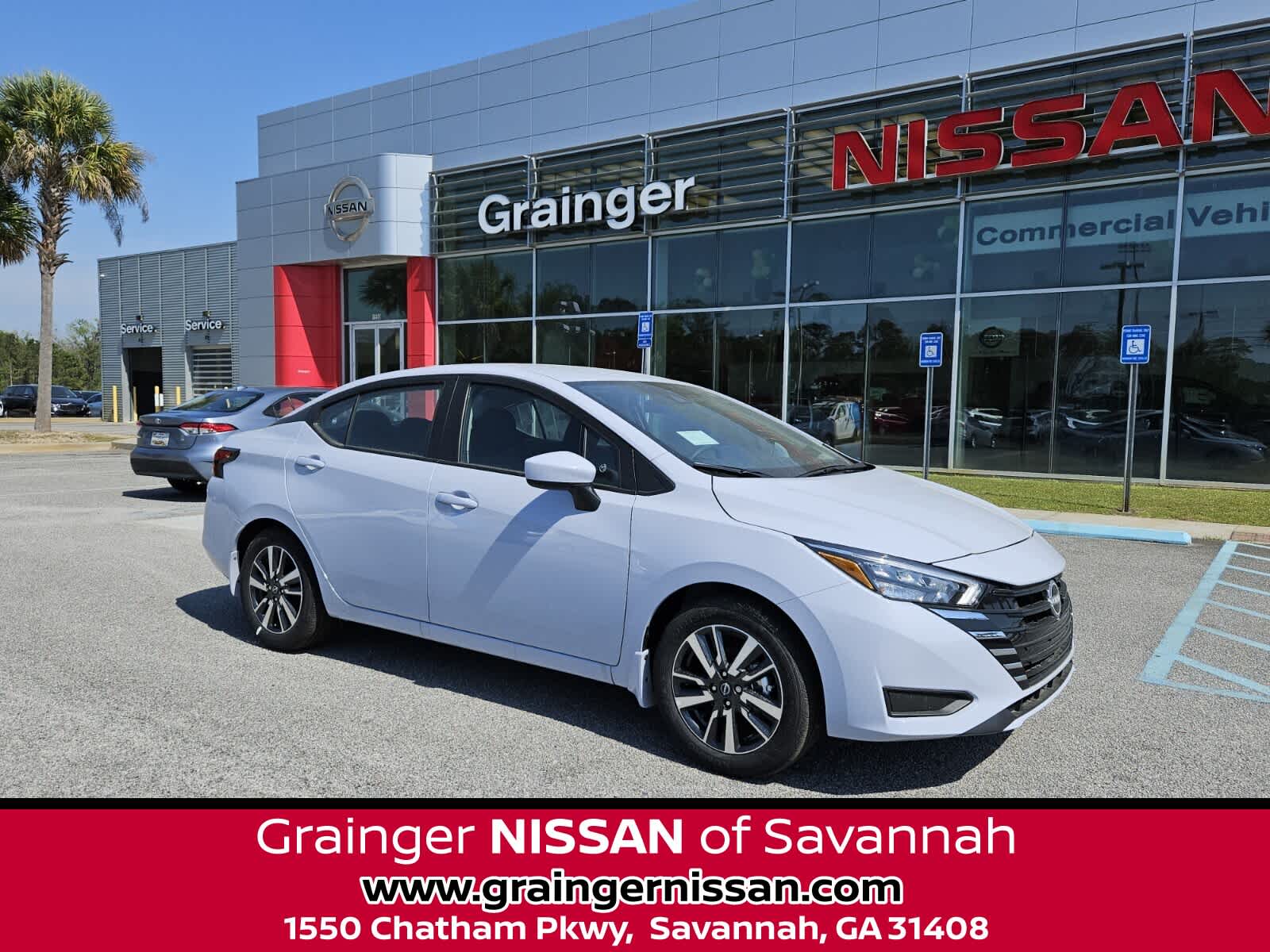 2025 Nissan Versa 1.6 SV CVT's photo