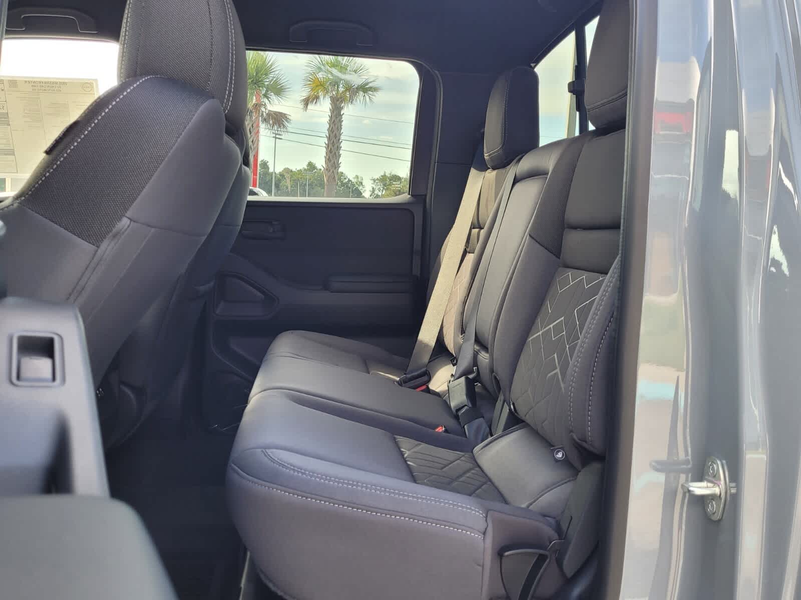 2026 Nissan Frontier SV photo 4