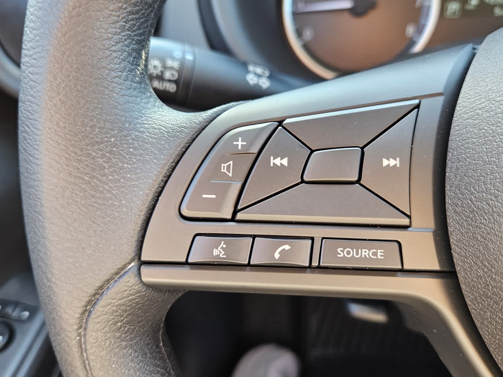 2025 Nissan KICKS PLAY Base - Photo 12