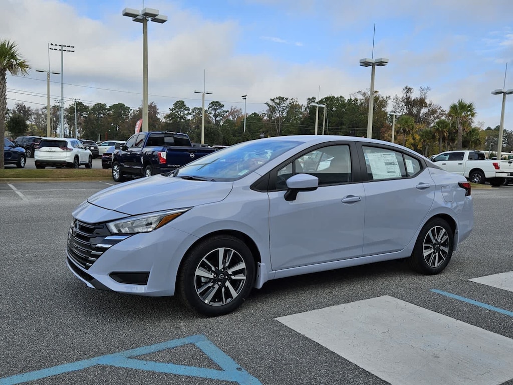 New 2025 Nissan Versa 1.6 SV Sedan