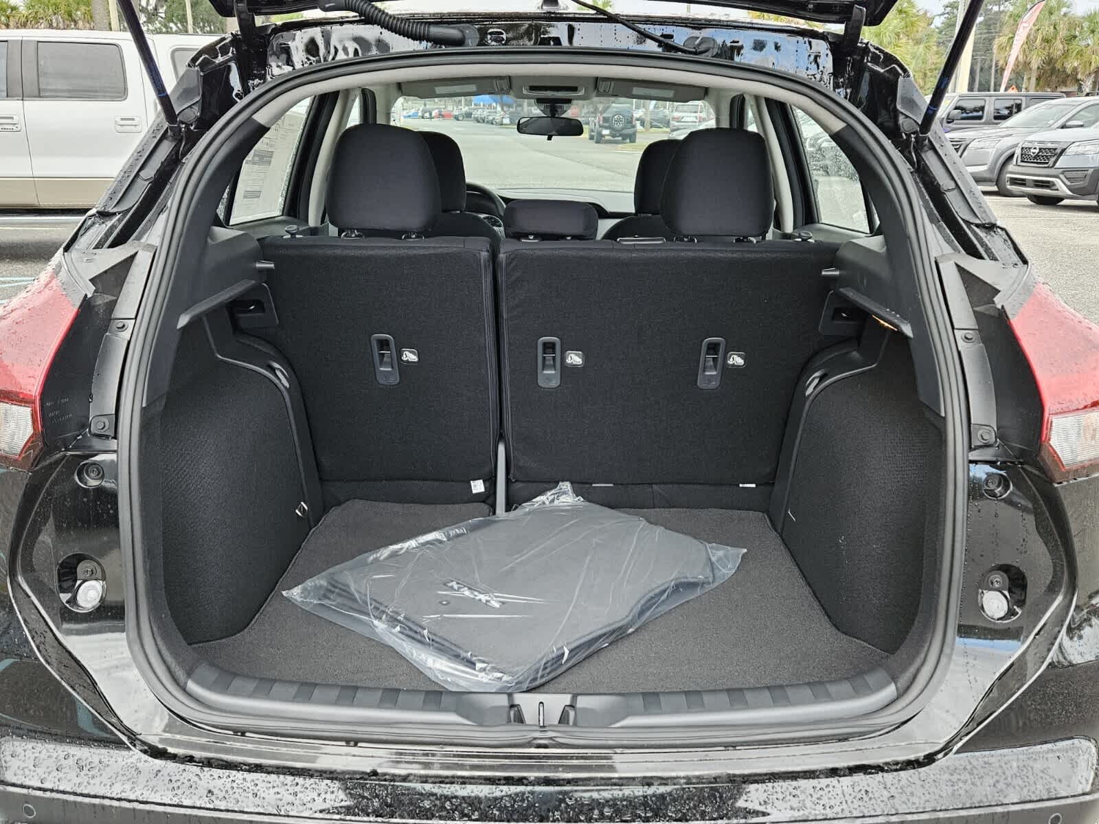 2025 Nissan KICKS PLAY Base - Photo 6