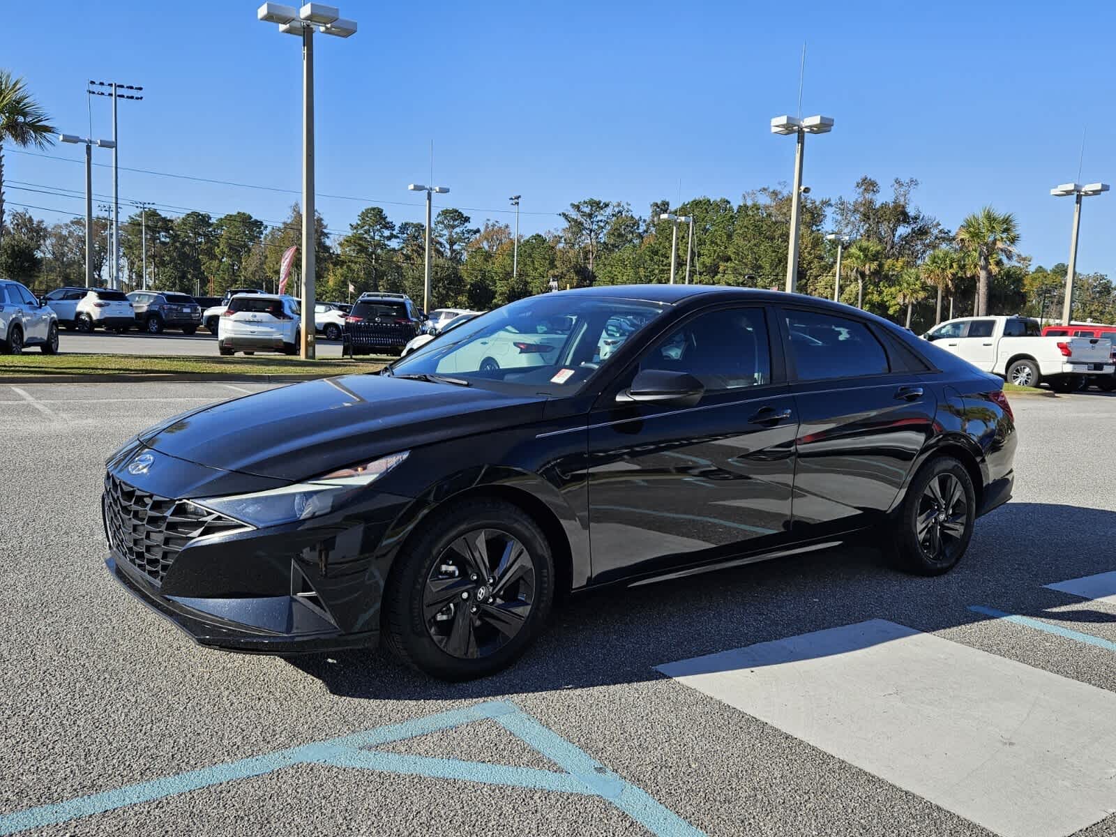 2023 Hyundai Elantra Blue photo 2
