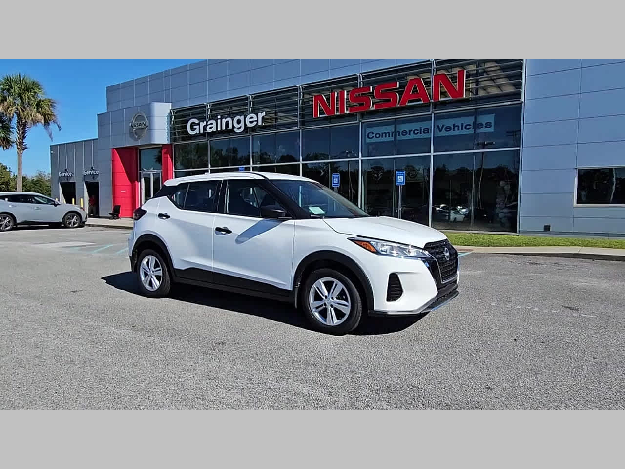 2025 Nissan KICKS PLAY Base - Photo 16