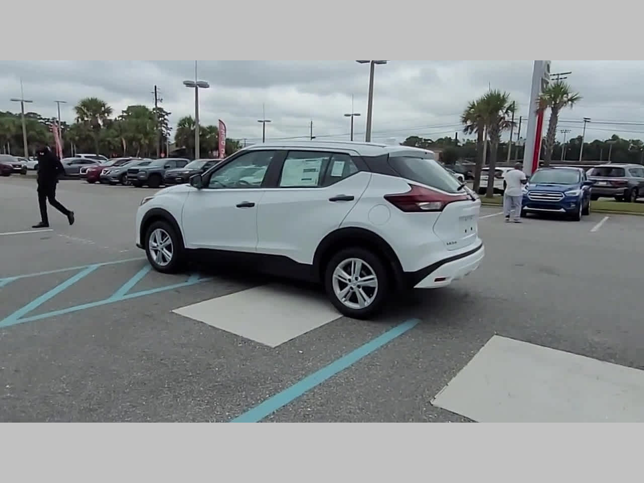 2025 Nissan KICKS PLAY Base - Photo 26