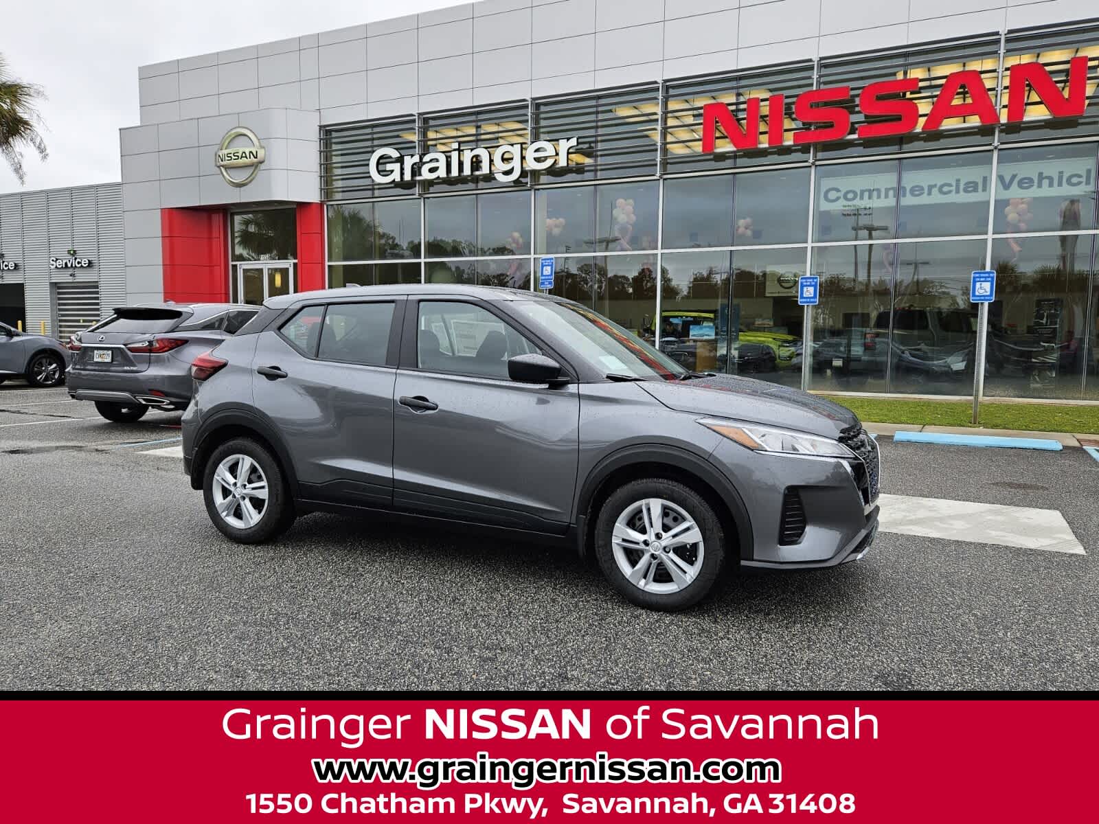 2025 Nissan KICKS PLAY Base's photo